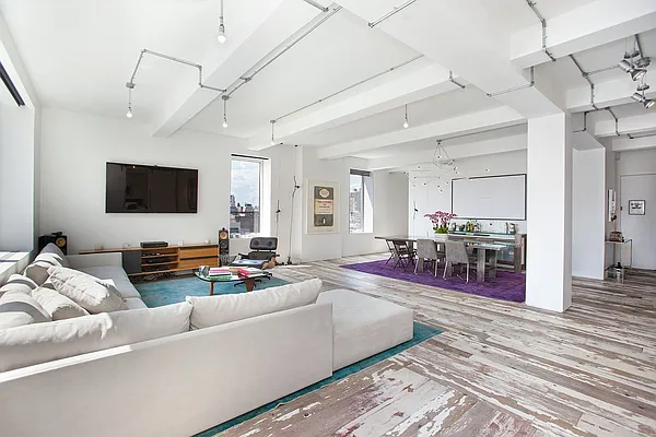 Sold by BLU Real Estate | media 3