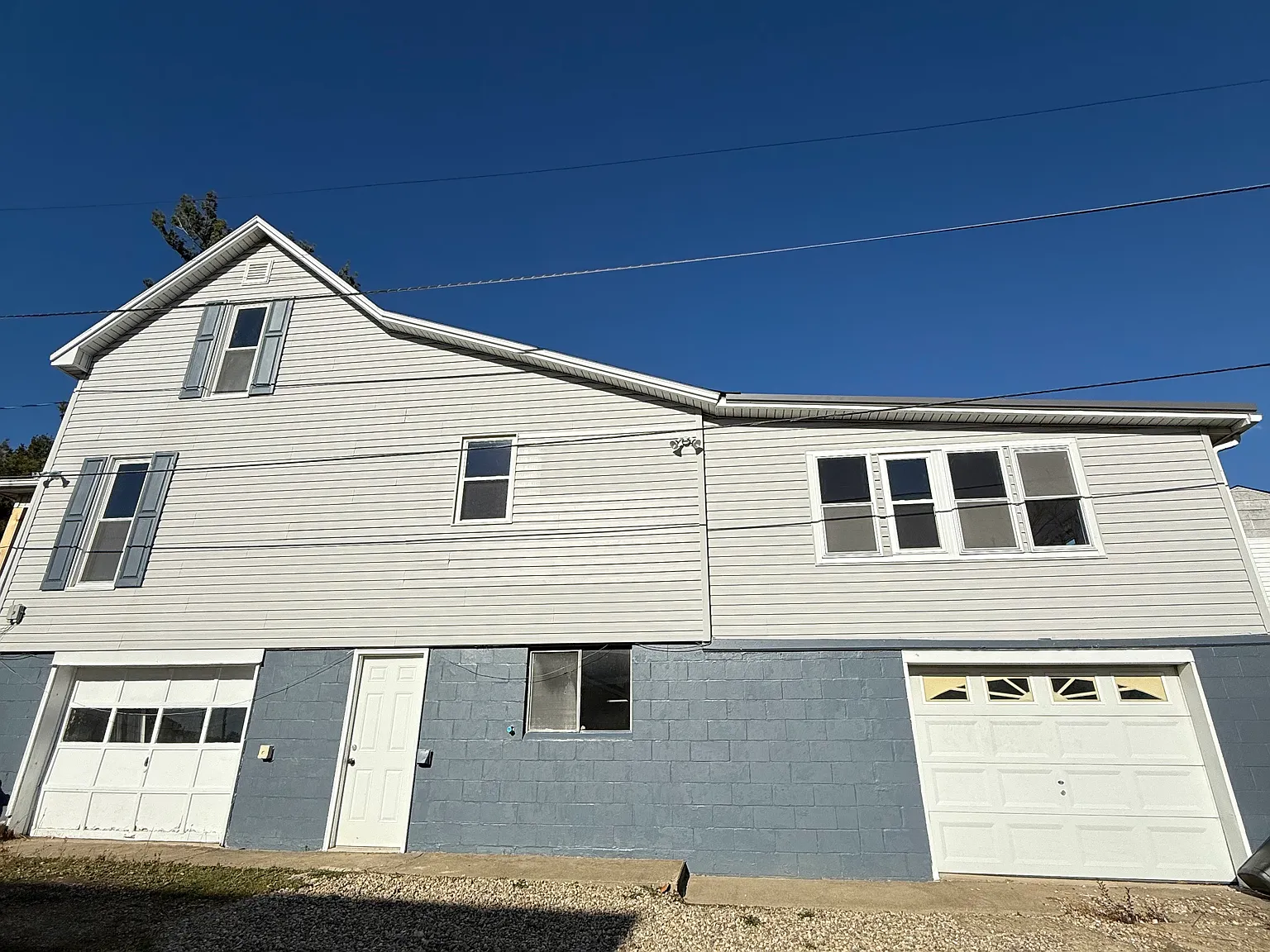 221 Franklin St — Photo 2