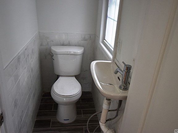 5th image of 163-51 Mathias Ave