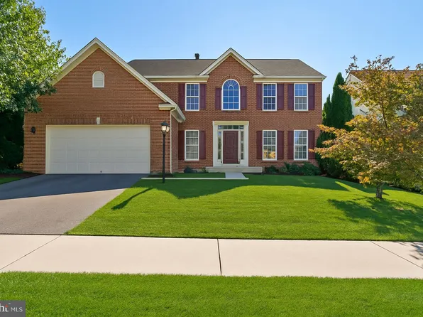 17529 Patterson Dr, Hagerstown, MD 21740