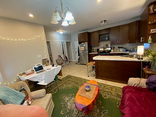 Rented by Mdays Realty | media 9