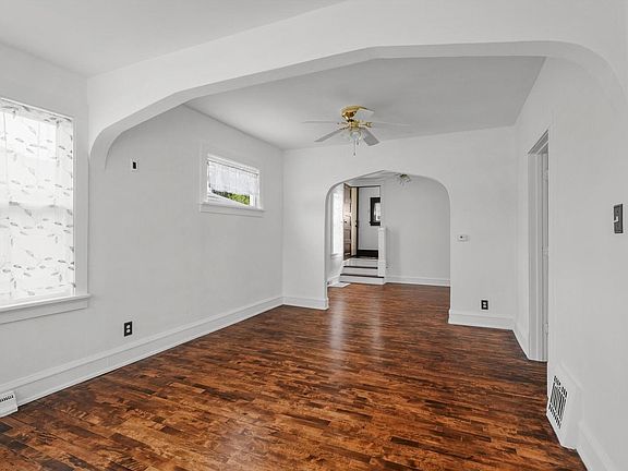 3rd image of 2215 11th STREET