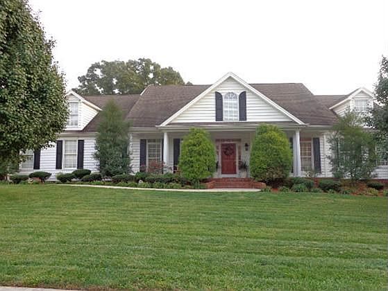 1st image of 2537 Rivermont Cir