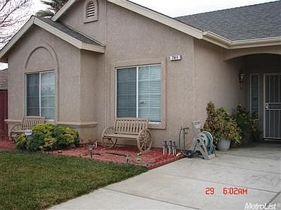 3rd image of 741 Waterford Way