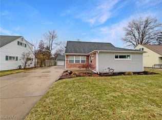 252 Wallace Dr, Berea, OH 44017