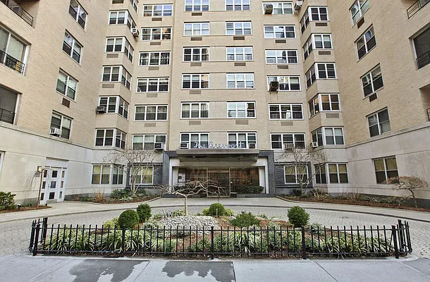 Sold by Compass | media 20