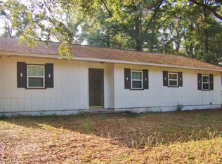 420 Deerfoot Ln, Cantonment, FL 32533