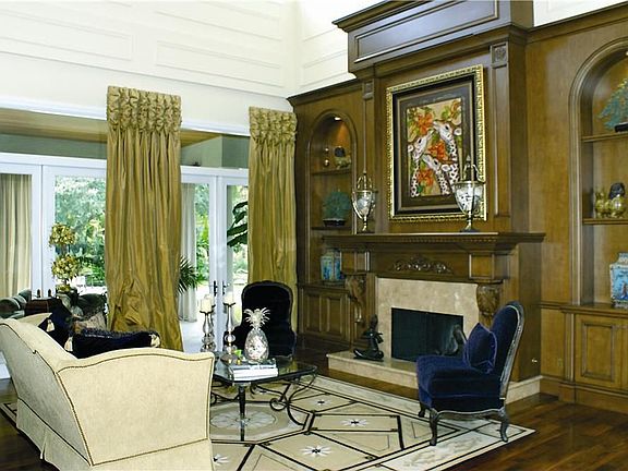 5th image of 16340 Bridlewood Cir