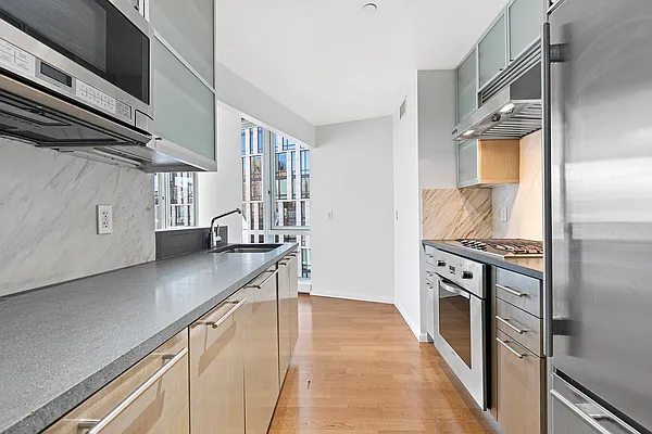 Rented by Compass | media 9