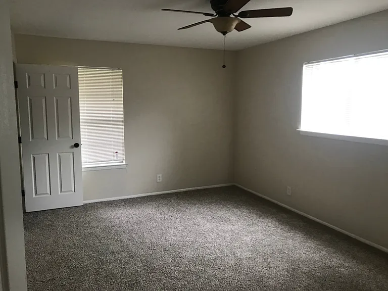 9110 Cold Harbor Dr — Photo 2