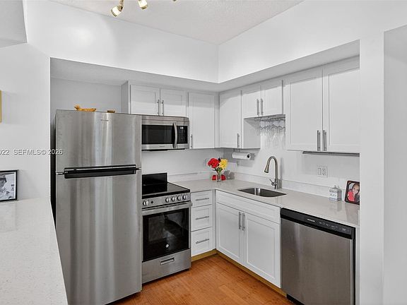 5th image of 2630 SW 28th Street Rd #51