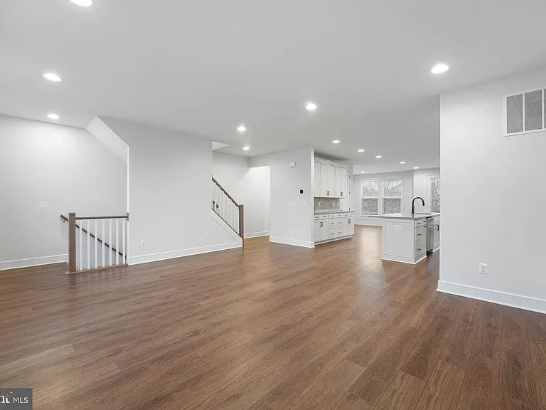 43421 Farringdon — Photo 19
