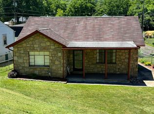 9 Greenridge Dr, Huntington, WV 25704