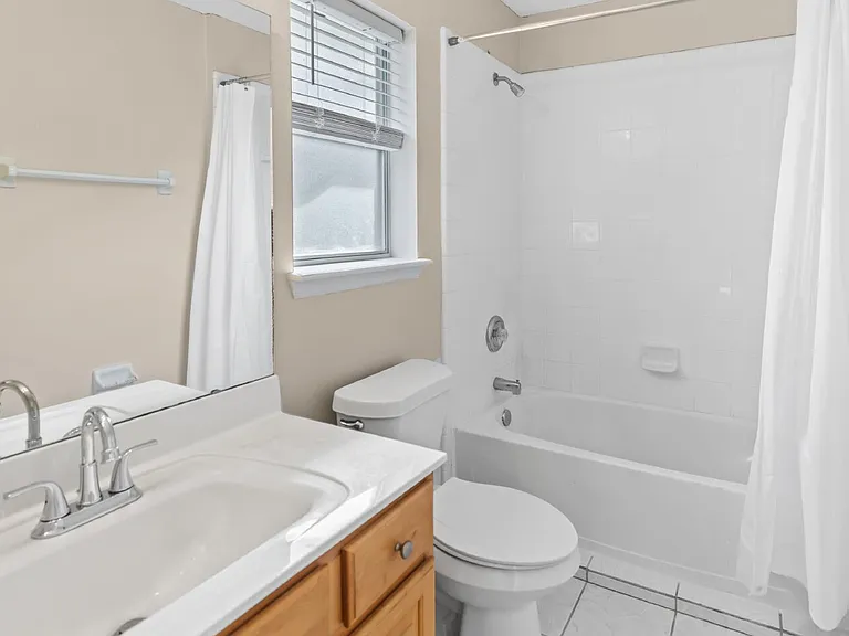 572 Redberry Ln — Photo 27