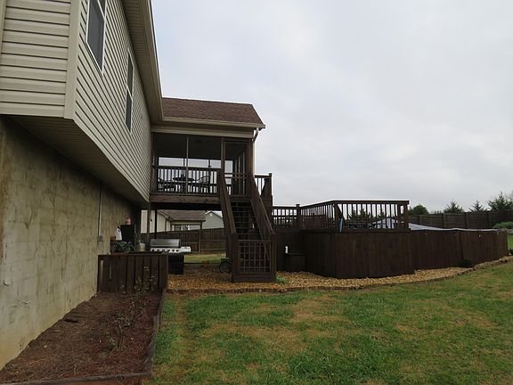 5th image of 509 Brooklawn Trl SE Unit 6