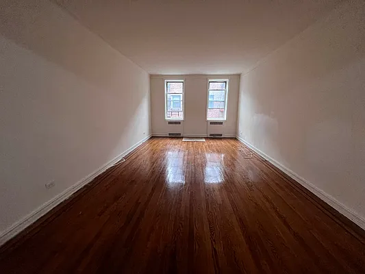 Rented by Contact Realty | media 6