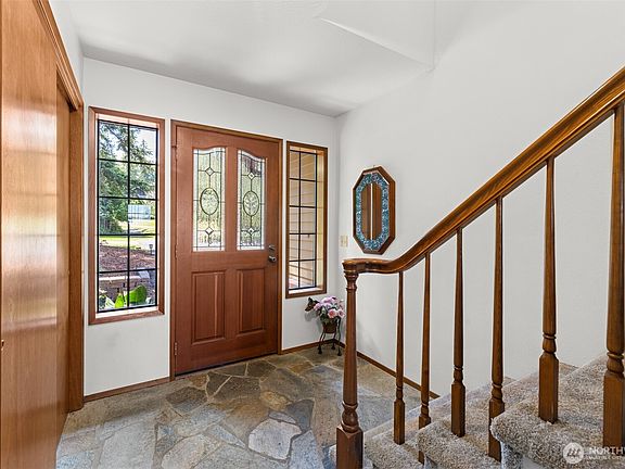 3rd image of 1809 E Woodhaven Lane