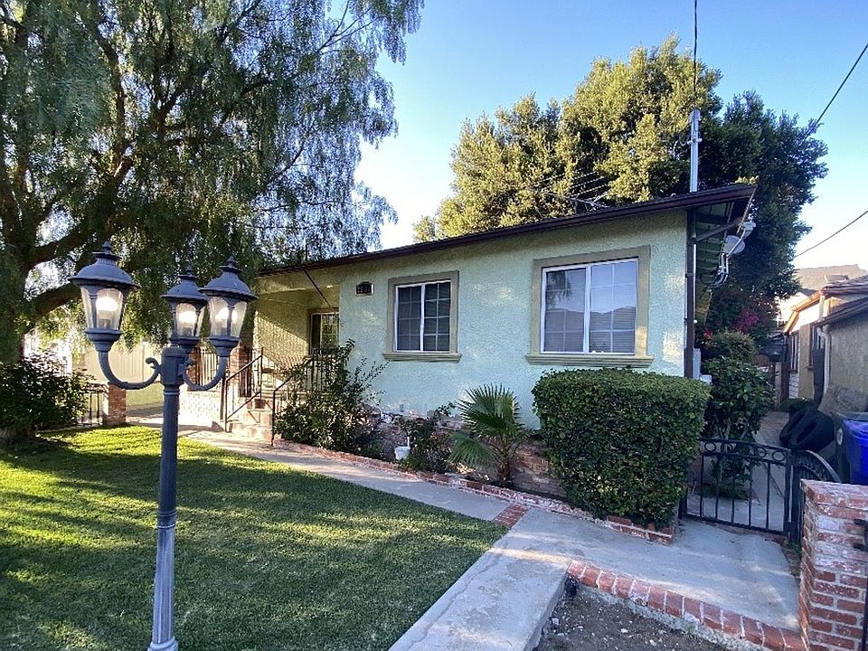 1st image of 2551 Evelyn St