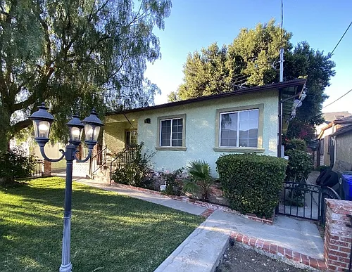 2551 Evelyn St Photo 1