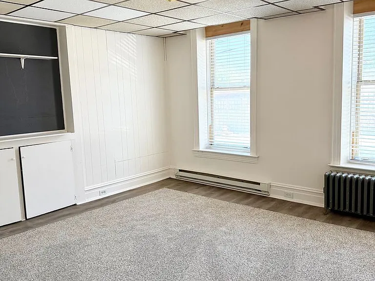 18 N Pine St #1 — Photo 7