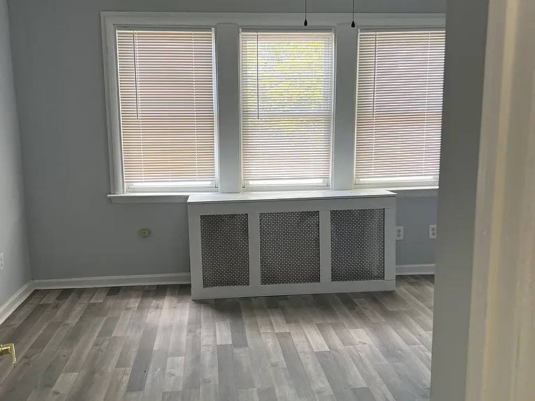1421 Cottman Ave — Photo 4