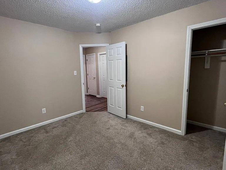 212 Walnut Creek Dr — Photo 15