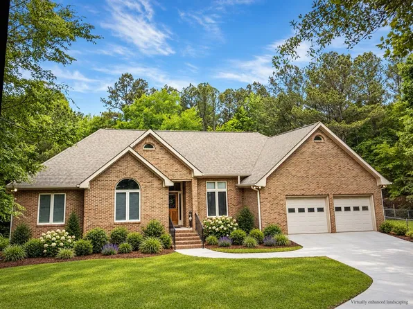 1370 Deerwood Dr, Madison, GA 30650