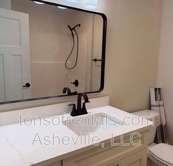 6 Tracy Ln — Photo 10