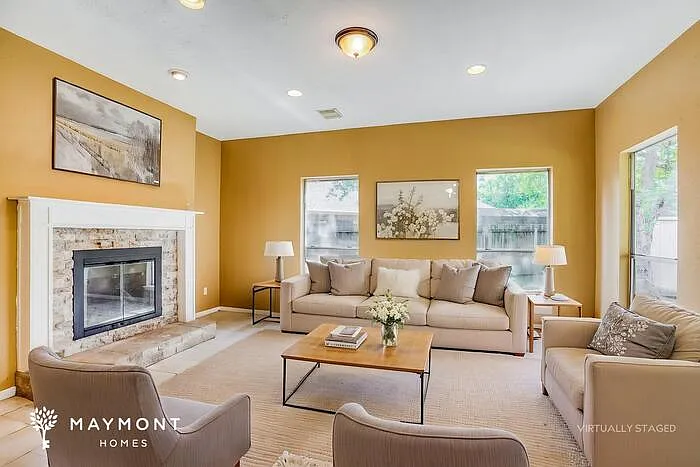 326 Dunford Ct — Photo 3