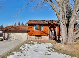 2325 Laport Dr, Mounds View, MN 55112