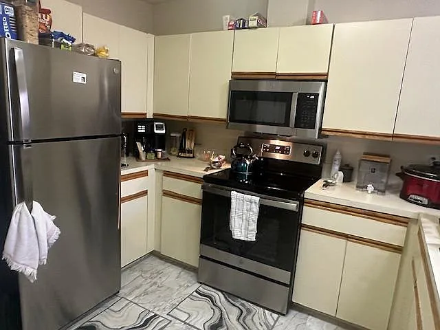 242 Lamplighter Cir — Photo 16