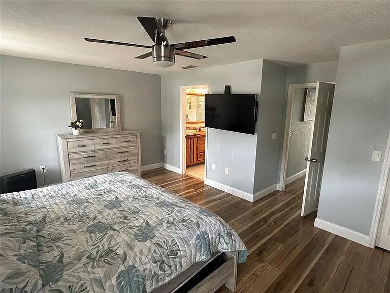 7327 Floral Cir E — Photo 23