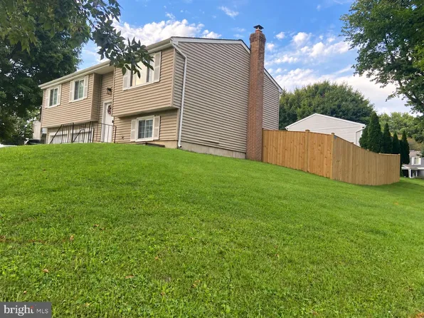 1800 Willow Creek Ct, Frederick, MD 21702