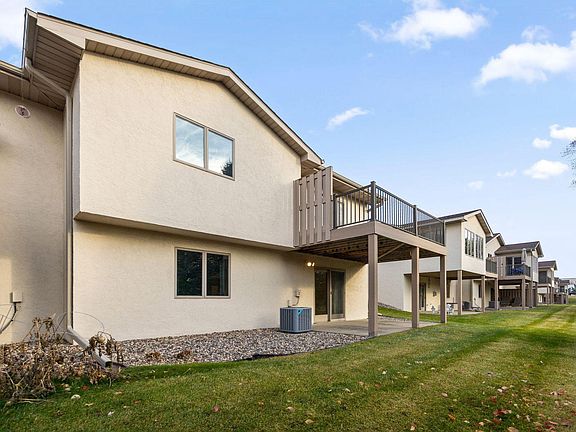 4th image of 2294 Pinewood Dr