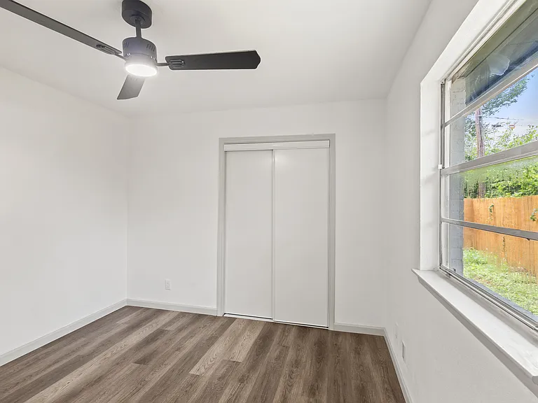 3812 David Ln — Photo 18