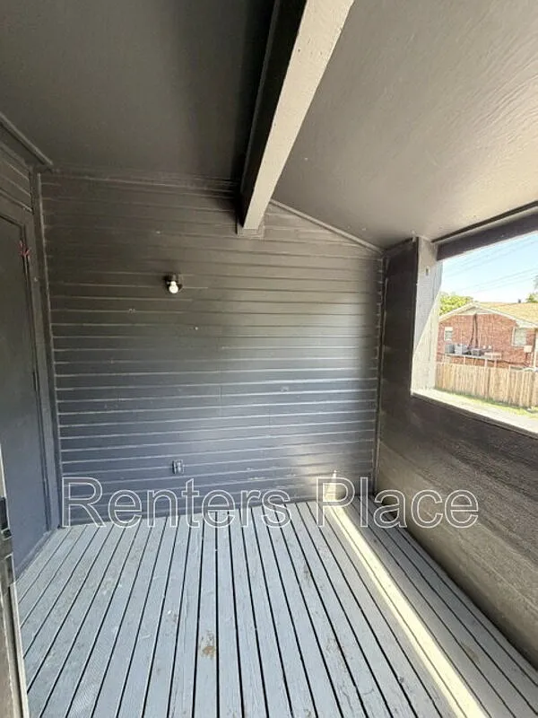 1 bed, 1.0 bath, $900 — Photo 4