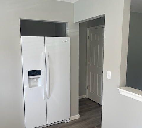 3rd image of 463 N Harmony St #463