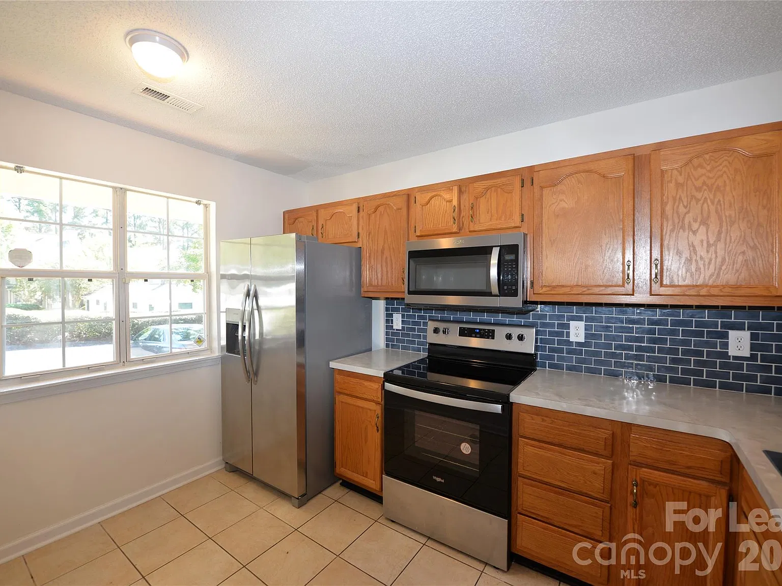 2 bed, 2.5 bath, 544 sqft, $1,350 — Photo 4