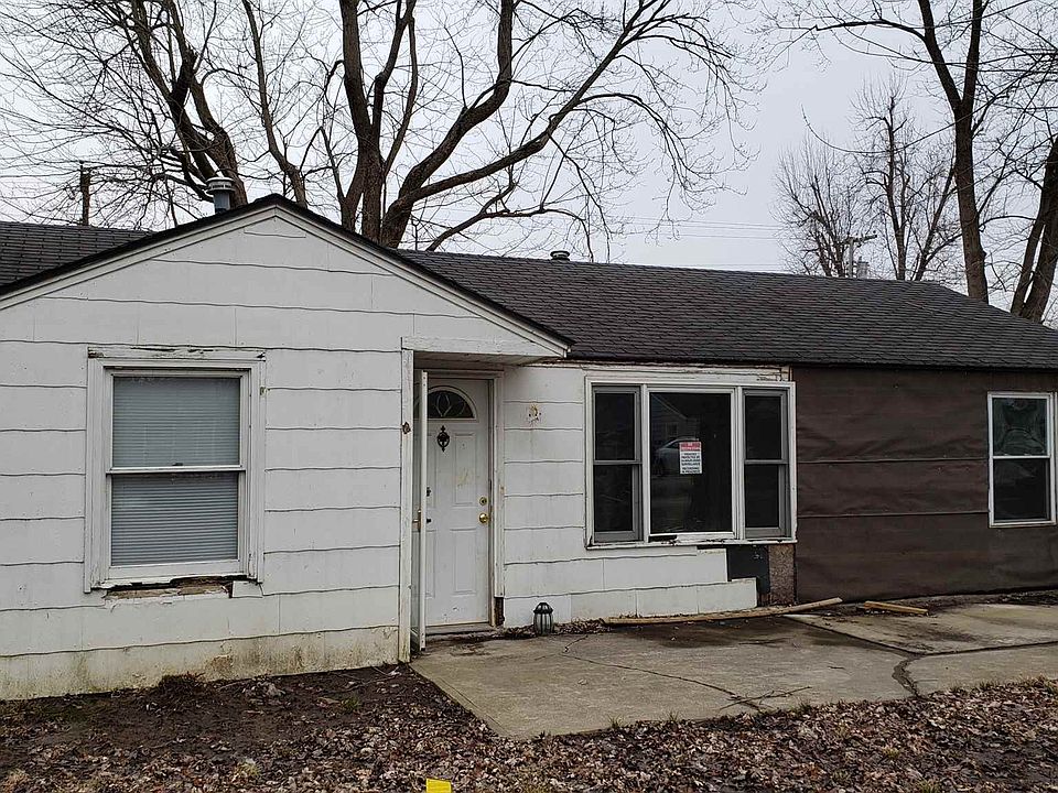 1st image of 1700 S Oakdale Dr