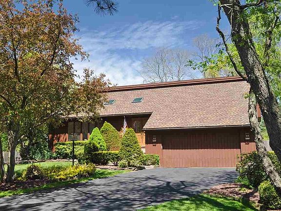 2nd image of 5 Kingswood Dr