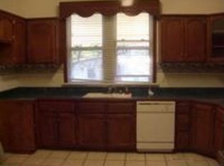 410 N 6th St, Rogers, AR 72756