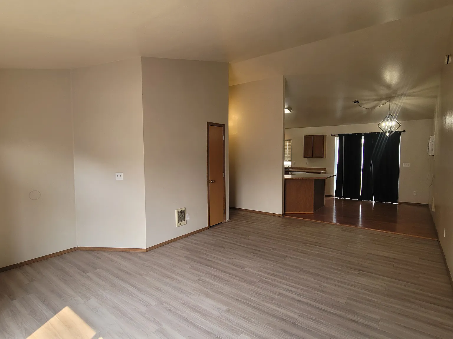 3 bed, 1120 sqft, $1,850 — Photo 2