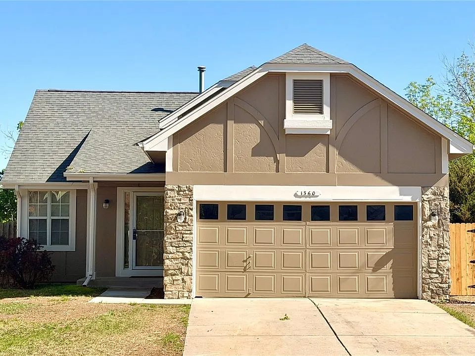 1st image of 1360 W 134th Pl