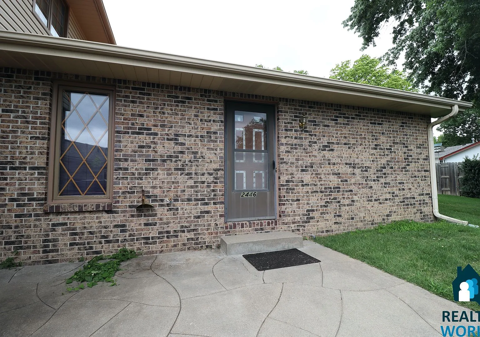 2440-2446 S Canterbury Lane — Photo 1