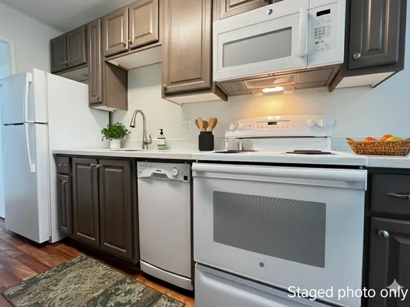 Dwell Apartments, 6810 SW 26th Ave #54, Portland, OR 97219