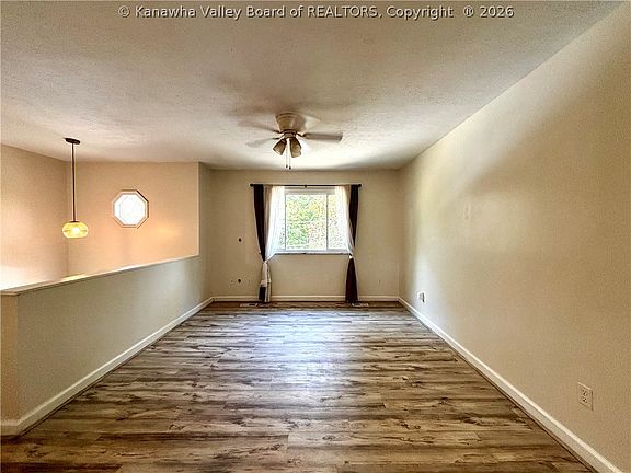 4th image of 51 Beaver Dr
