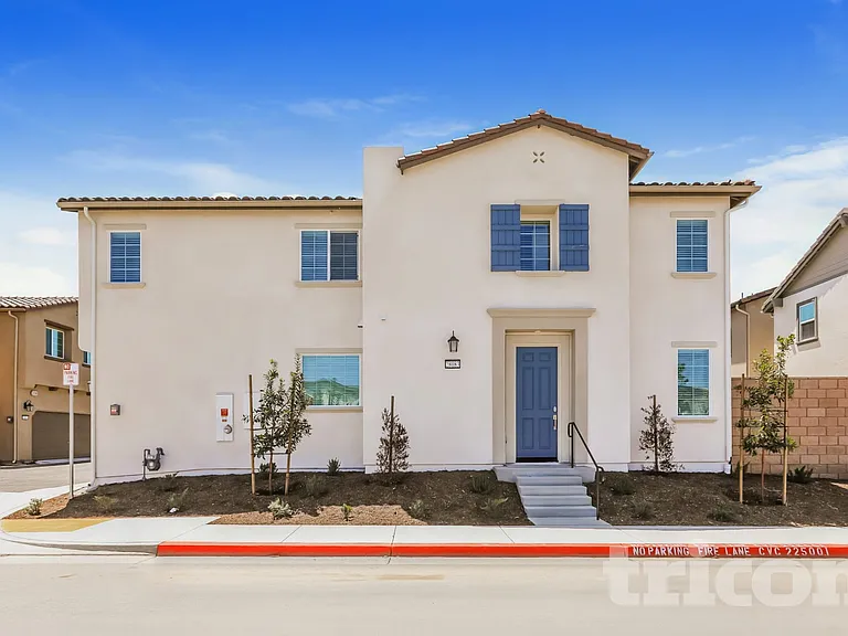 28083 Rosetta St — Photo 1