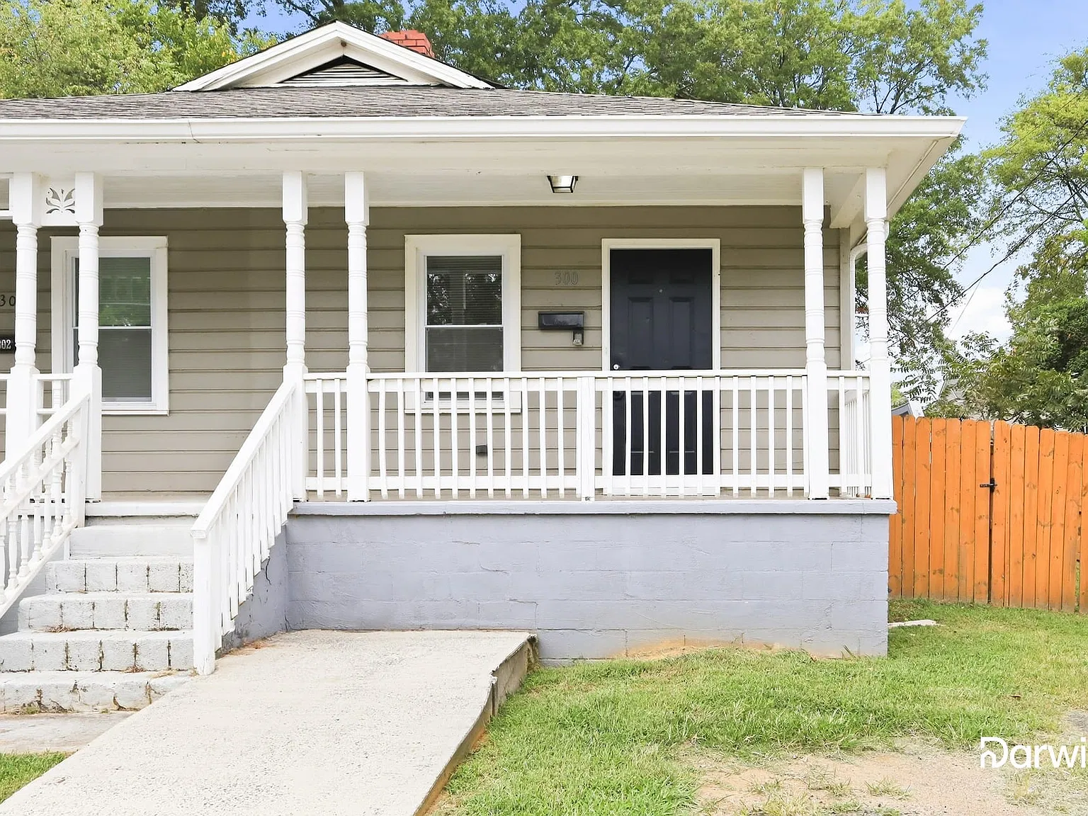2 bed, 1.0 bath, 816 sqft, $1,400 — Photo 1