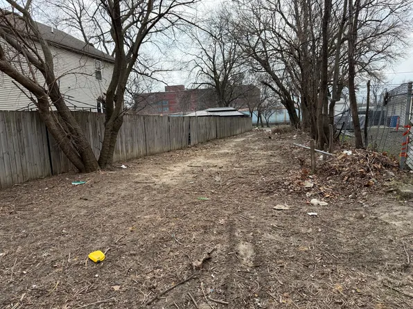 (undisclosed Address), Chicago, IL 60624