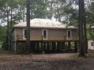 1060 Old River Rd, Moselle, MS 39459